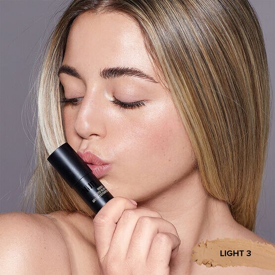 TINTED BLUR FOUNDATION STICK - LIGHT 3